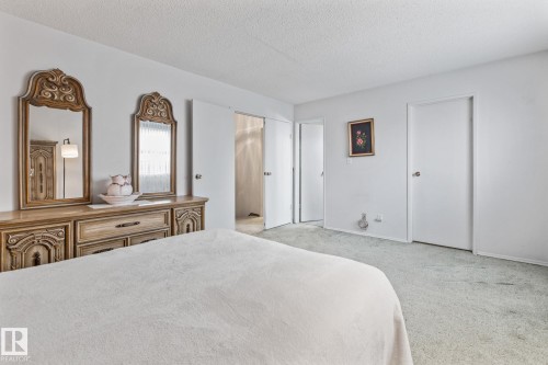 9012 184 Street, Edmonton, AB - Indoor Photo Showing Bedroom