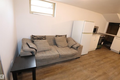 11161 67 Street, Edmonton, AB - Indoor