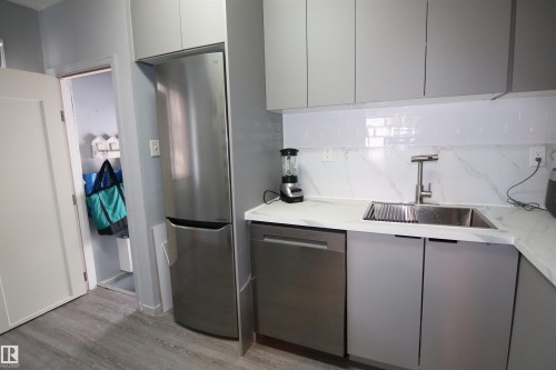 11161 67 Street, Edmonton, AB - Indoor Photo Showing Kitchen