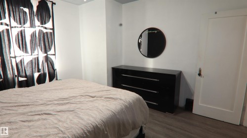 11161 67 Street, Edmonton, AB - Indoor Photo Showing Bedroom