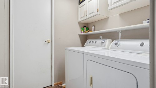 880 West Coast Bay, Edmonton, AB 