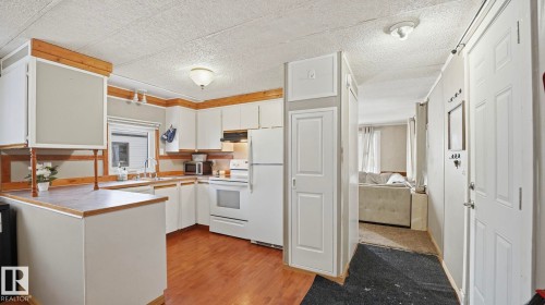 880 West Coast Bay, Edmonton, AB 