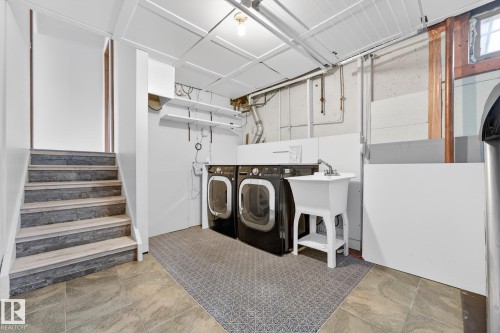 11428 51 Avenue, Edmonton, AB - Indoor Photo Showing Laundry Room