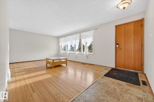 11428 51 Avenue, Edmonton, AB - Indoor Photo Showing Other Room