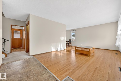 11428 51 Avenue, Edmonton, AB - Indoor Photo Showing Other Room