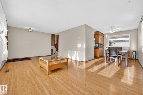 11428 51 Avenue, Edmonton, AB - Indoor