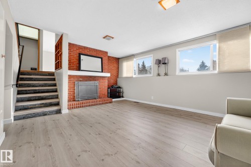 11428 51 Avenue, Edmonton, AB - Indoor With Fireplace