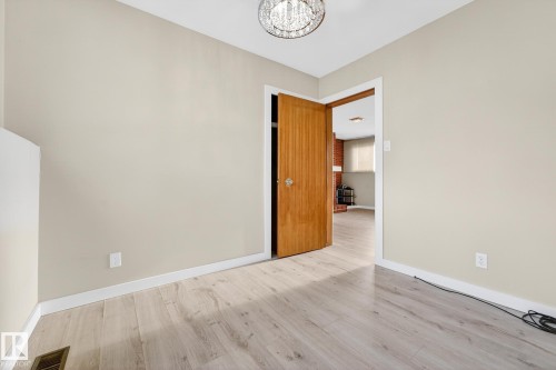 11428 51 Avenue, Edmonton, AB - Indoor Photo Showing Other Room