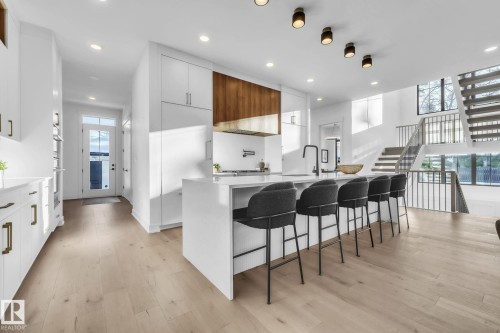 10603 140 Street, Edmonton, AB - Indoor Photo Showing Kitchen With Upgraded Kitchen