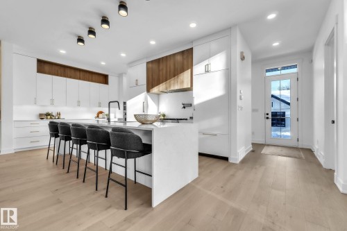 10603 140 Street, Edmonton, AB - Indoor Photo Showing Kitchen With Upgraded Kitchen