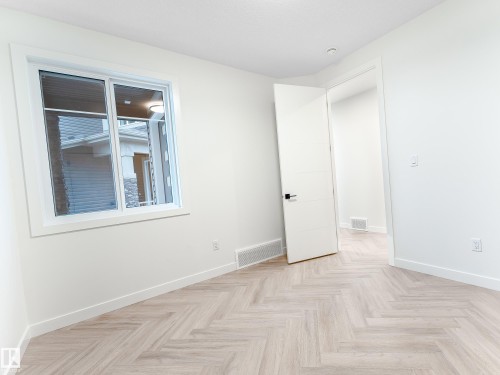 125 Lilac Close, Leduc, AB - Indoor Photo Showing Other Room