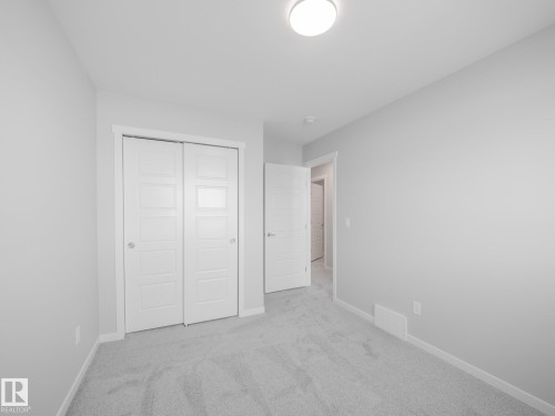 17624 4 Street, Edmonton, AB - Indoor Photo Showing Other Room