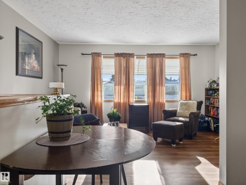 16050 95 Avenue, Edmonton, AB - Indoor