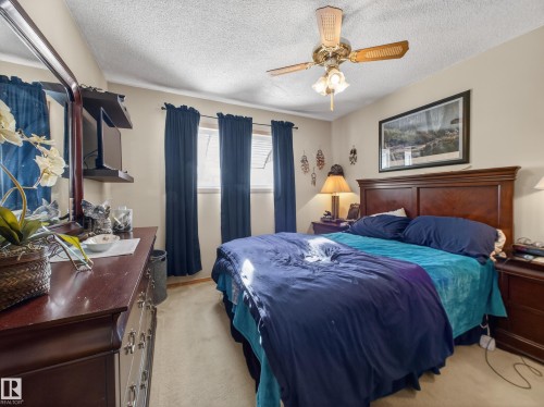 16050 95 Avenue, Edmonton, AB - Indoor Photo Showing Bedroom