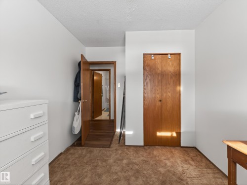 16050 95 Avenue, Edmonton, AB - Indoor Photo Showing Other Room