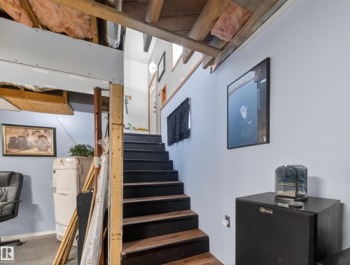 16050 95 Avenue, Edmonton, AB - Indoor Photo Showing Other Room