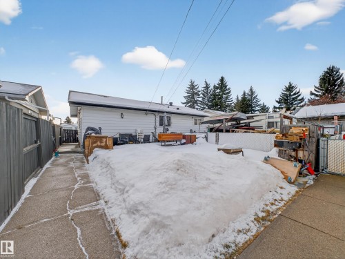 16050 95 Avenue, Edmonton, AB - Outdoor