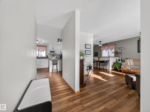 16050 95 Avenue, Edmonton, AB - Indoor Photo Showing Other Room
