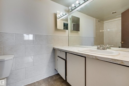 1304 13910 Stony Plain Road, Edmonton, AB - Indoor Photo Showing Bathroom