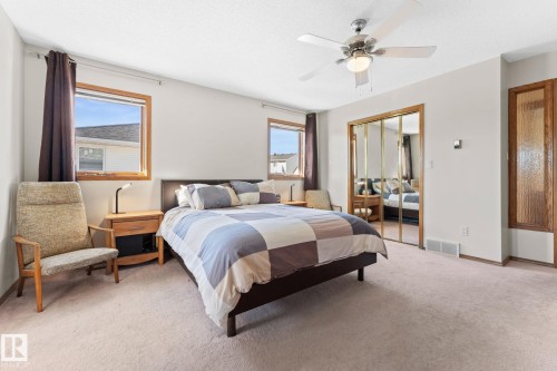 6018 156 Avenue, Edmonton, AB - Indoor Photo Showing Bedroom