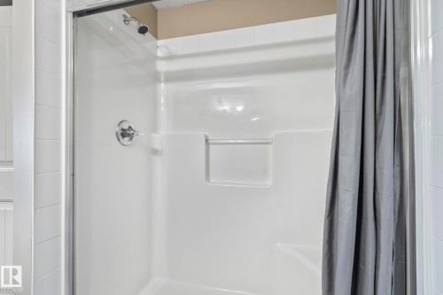 408 2098 Blackmud Creek Drive, Edmonton, AB - Indoor Photo Showing Bathroom