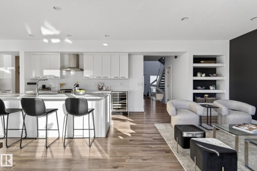 2227 Kelly Crescent, Edmonton, AB - Indoor Photo Showing Kitchen With Upgraded Kitchen