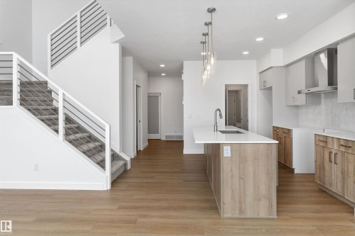 756 Astoria Way, Devon, AB - Indoor Photo Showing Kitchen With Upgraded Kitchen