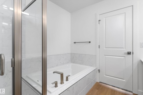 756 Astoria Way, Devon, AB - Indoor Photo Showing Bathroom