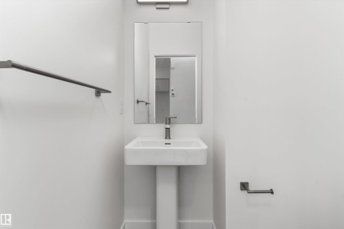 756 Astoria Way, Devon, AB - Indoor Photo Showing Bathroom