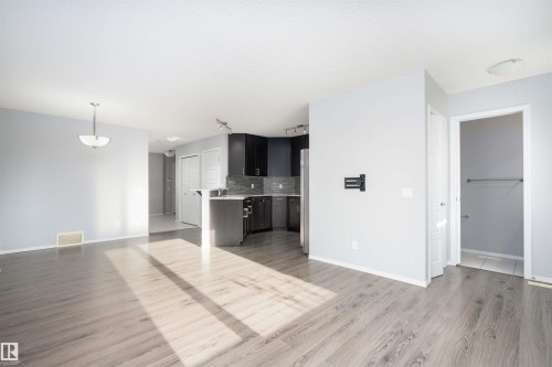 7155 Cardinal Way, Edmonton, AB - Indoor