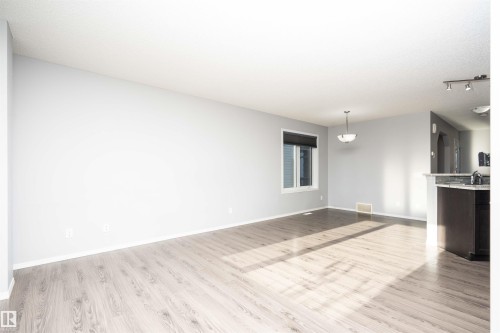 7155 Cardinal Way, Edmonton, AB - Indoor