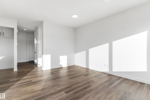 19107 20 Avenue, Edmonton, AB - Indoor Photo Showing Other Room