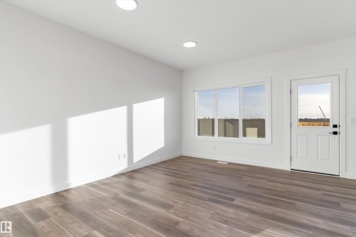 19107 20 Avenue, Edmonton, AB - Indoor Photo Showing Other Room
