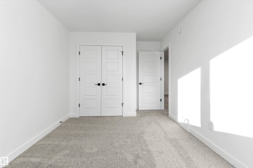 19107 20 Avenue, Edmonton, AB - Indoor Photo Showing Other Room