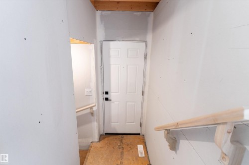 19107 20 Avenue, Edmonton, AB - Indoor Photo Showing Other Room