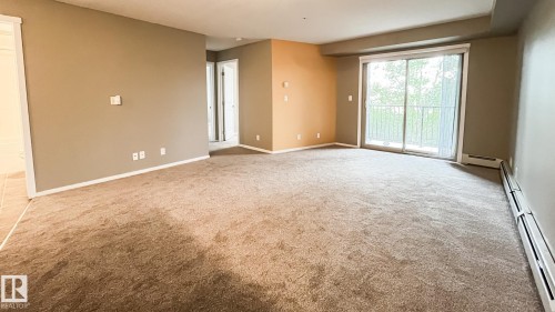 203 5390 Chappelle Road Sw, Edmonton, AB - Indoor Photo Showing Other Room
