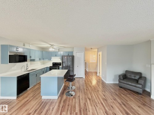 2 3311 58 Street, Edmonton, AB - Indoor Photo Showing Kitchen