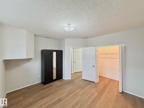 2 3311 58 Street, Edmonton, AB - Indoor