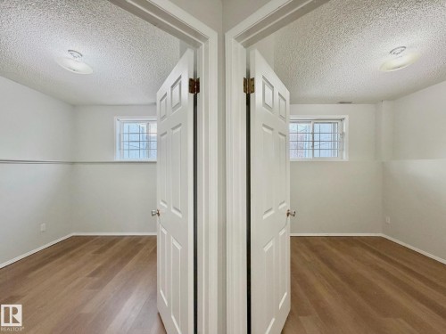 2 3311 58 Street, Edmonton, AB - Indoor Photo Showing Other Room