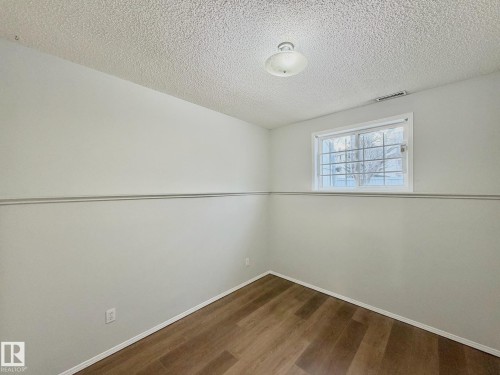 2 3311 58 Street, Edmonton, AB - Indoor Photo Showing Other Room