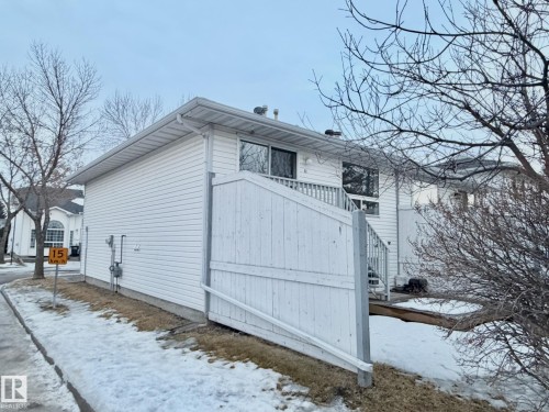 2 3311 58 Street, Edmonton, AB - Outdoor