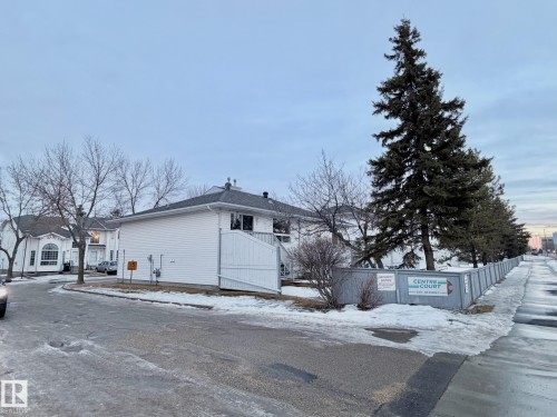 2 3311 58 Street, Edmonton, AB - Outdoor