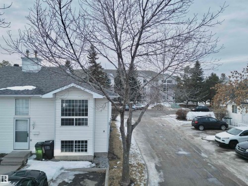 2 3311 58 Street, Edmonton, AB - Outdoor