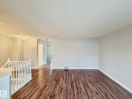 2 3311 58 Street, Edmonton, AB - Indoor Photo Showing Other Room