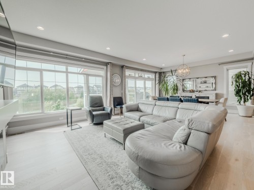 9756 222 Street, Edmonton, AB - Indoor Photo Showing Living Room