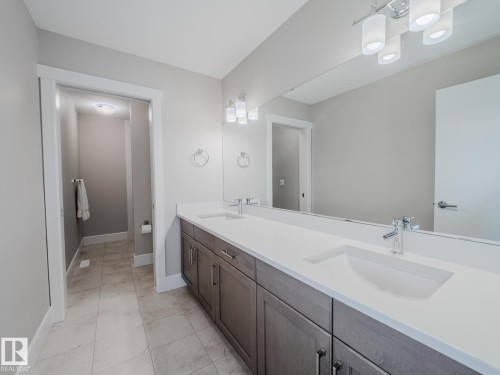 9756 222 Street, Edmonton, AB - Indoor Photo Showing Bathroom