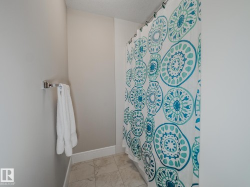 9756 222 Street, Edmonton, AB - Indoor