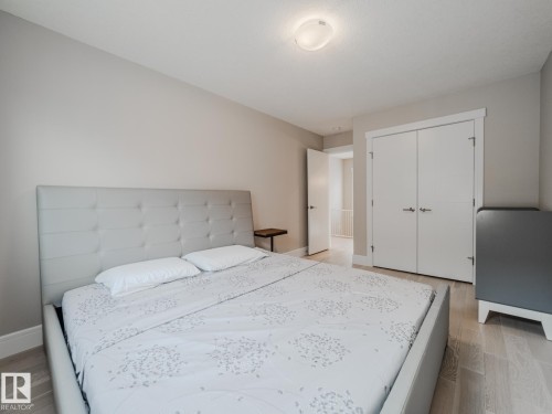 9756 222 Street, Edmonton, AB - Indoor Photo Showing Bedroom