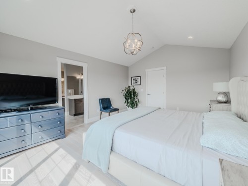 9756 222 Street, Edmonton, AB - Indoor Photo Showing Bedroom