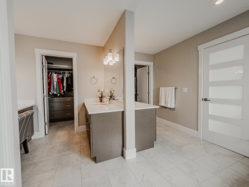 9756 222 Street, Edmonton, AB - Indoor